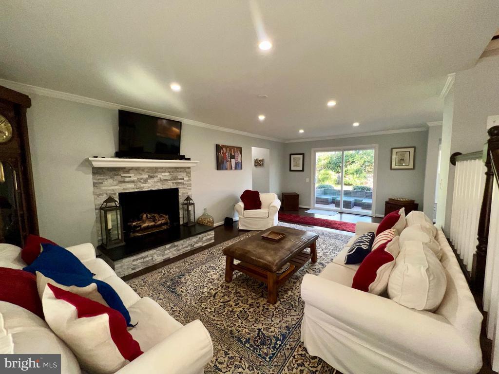 Foto principal - 909 St Stephens Rd