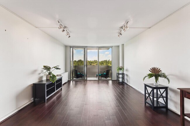 Foto del edificio - Great 2 Bedroom 2 Bath in Van Ness DC!