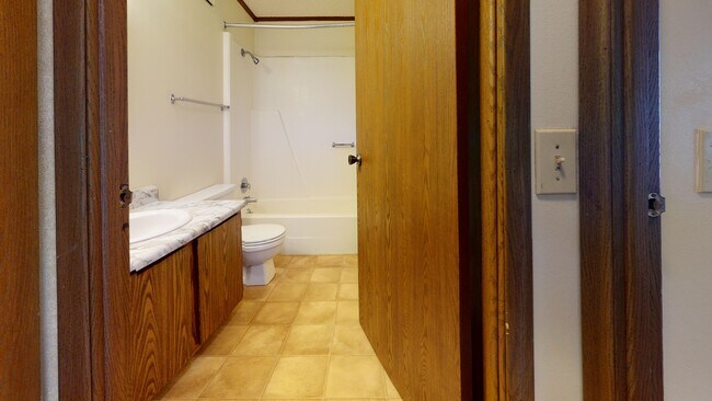 Sin remodelar, 1 habitación - Concord Square Apartments