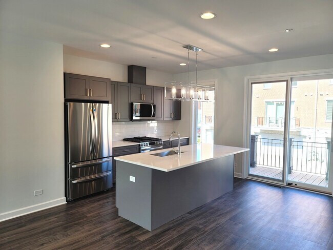 Foto del edificio - 1257 Gateway Ct