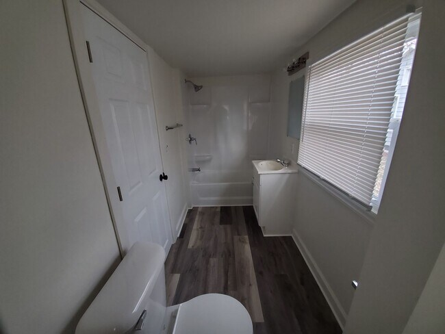 Foto del edificio - 206 Wright Ave