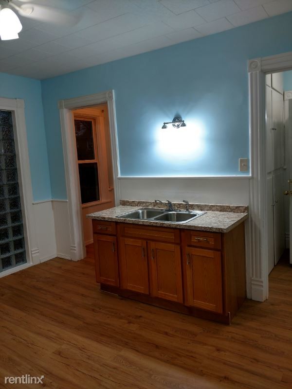 Primary Photo - 3 br, 1 bath Apartment - 6 Sawyer ave
