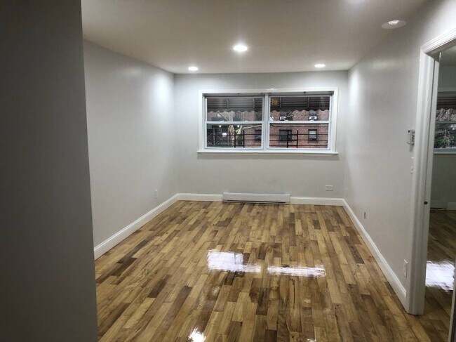 Building Photo - 1693 Watson Ave