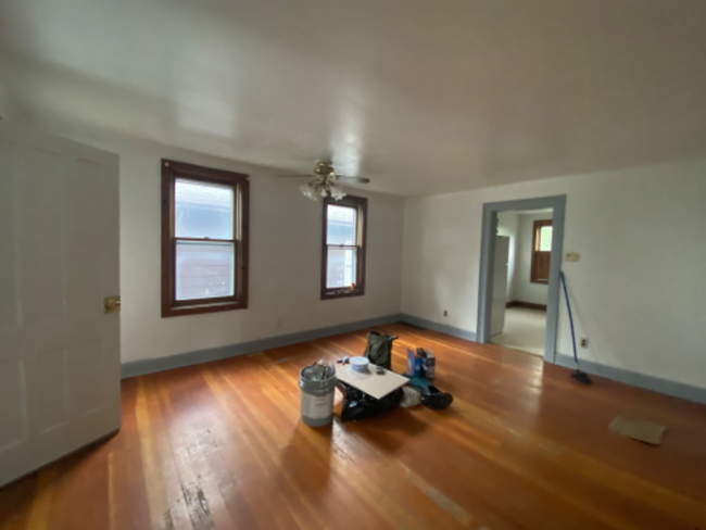 Building Photo - 1105 Ash St