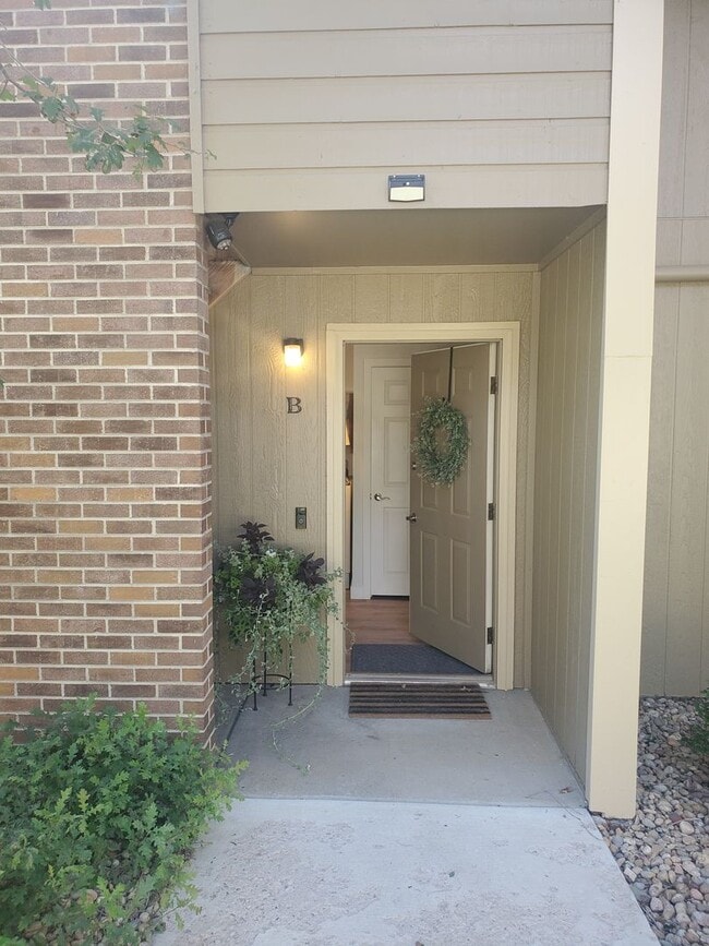 Photo - Updated and Spacious 1 Bedroom with Attached Garage! House