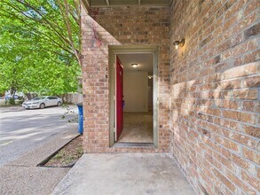Building Photo - 4406 Avenue A