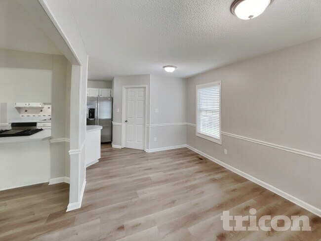 Foto del edificio - 437 Bradford Cir