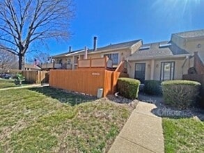 Building Photo - 10903 Gillette St