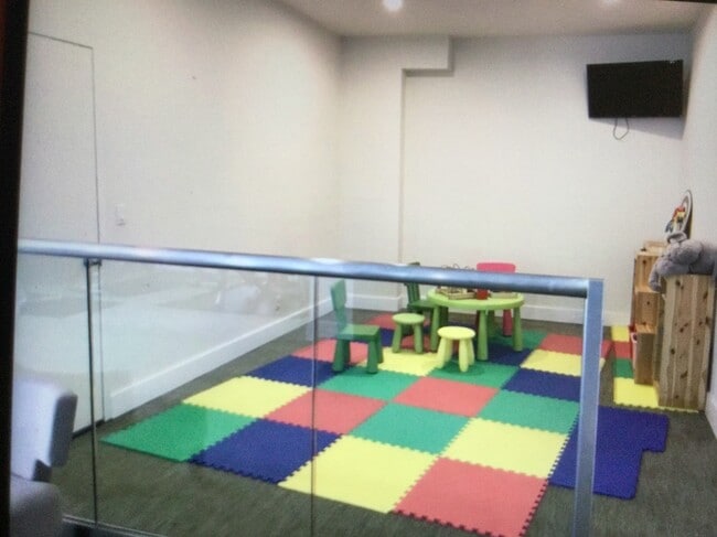 Children room - 11202 Northern Blvd