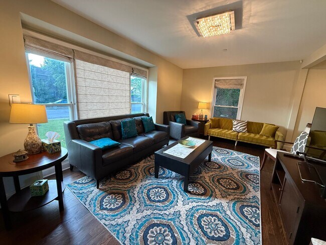 Foto del edificio - Beautiful Furnished 3BR/2BA Home in Prime Lincolnwood Location – Top-Rated Schools