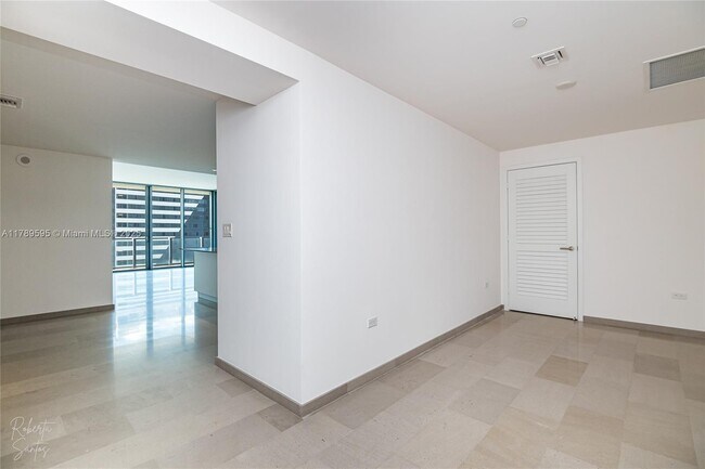 Foto del edificio - 88 SW 7th St