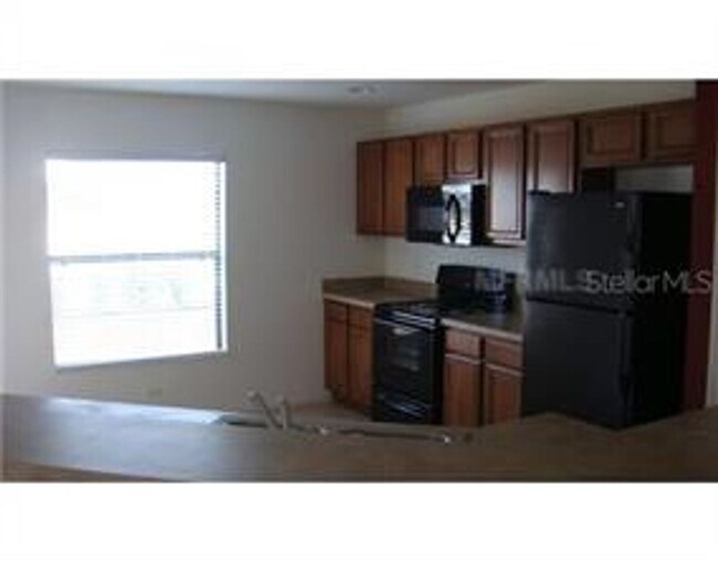 Foto del edificio - UPCOMING RENTAL IN BRANDON