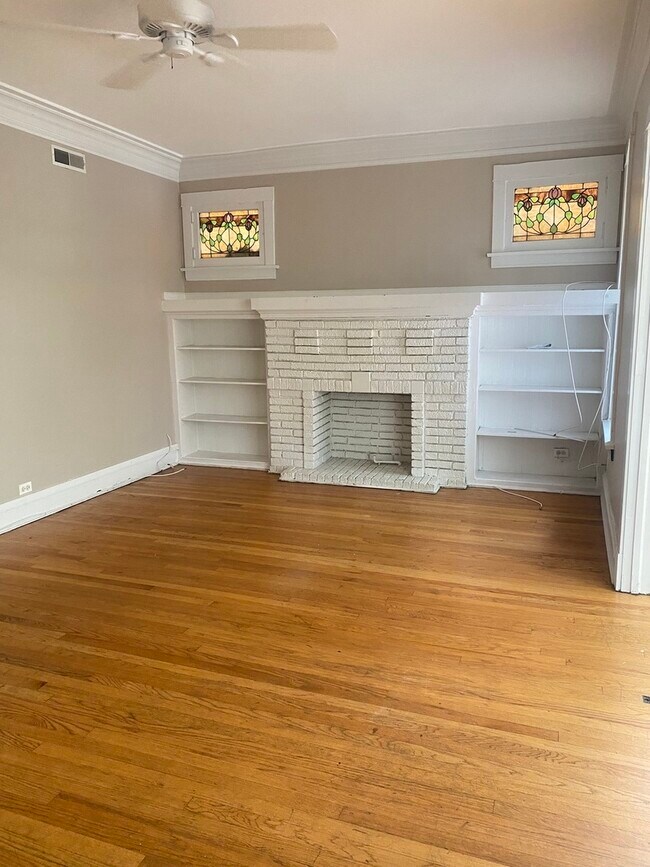 Foto del edificio - 6423 N Magnolia Ave