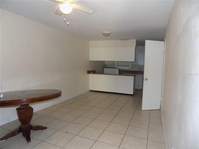 Foto del edificio - 713 SW 69th St