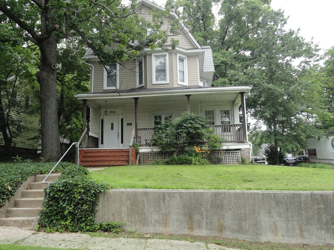 Primary Photo - 2816 Rueckert Ave