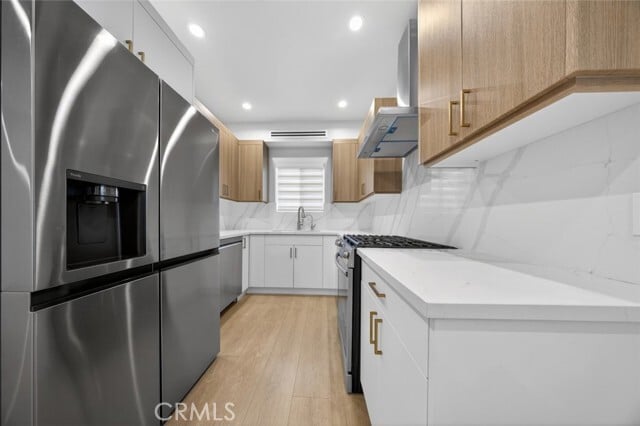 Foto del edificio - 8334 Calvin Ave