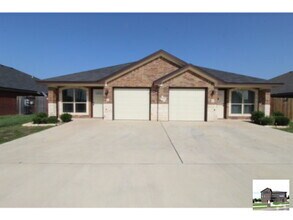 Building Photo - 4310 Hunters Pl Dr