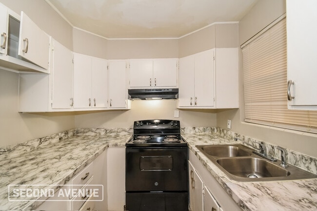 Building Photo - 4508 Tango Ln W