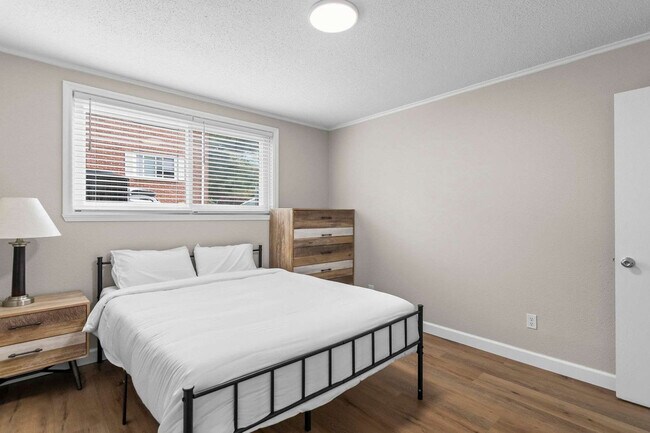 Foto del edificio - 2309 Cherry Hills Dr