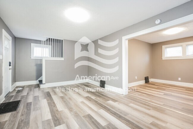 Foto del edificio - 1712 E Bowman St