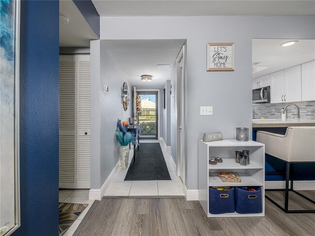 Foto del edificio - 120 Caryl Way