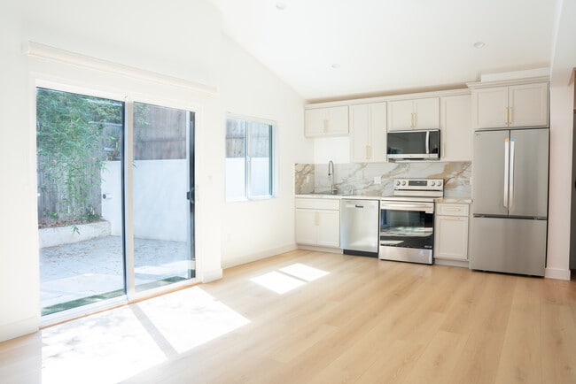 Building Photo - 3097 Manning Ave