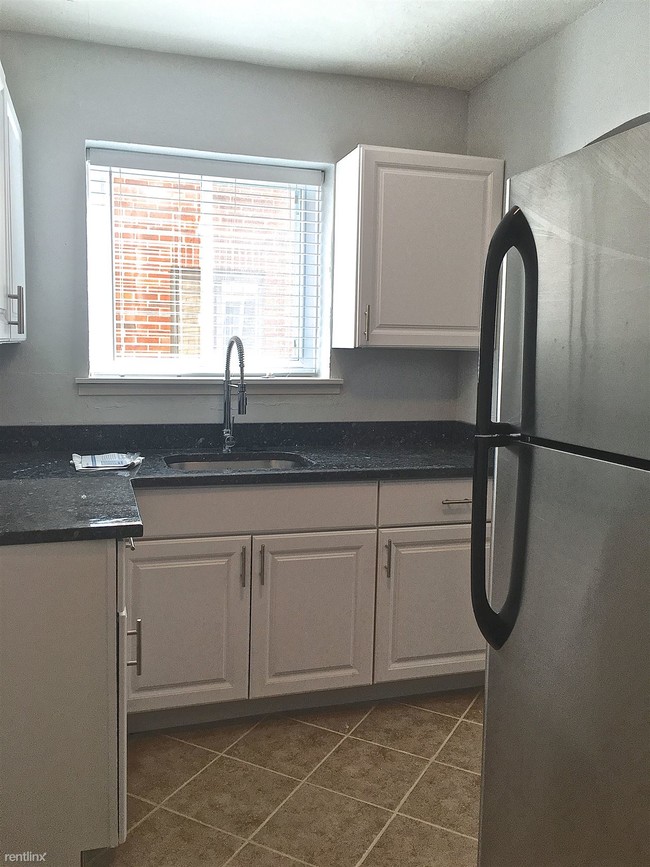 Building Photo - 1 br, 1 bath Apartment - 110 Newburn Dr