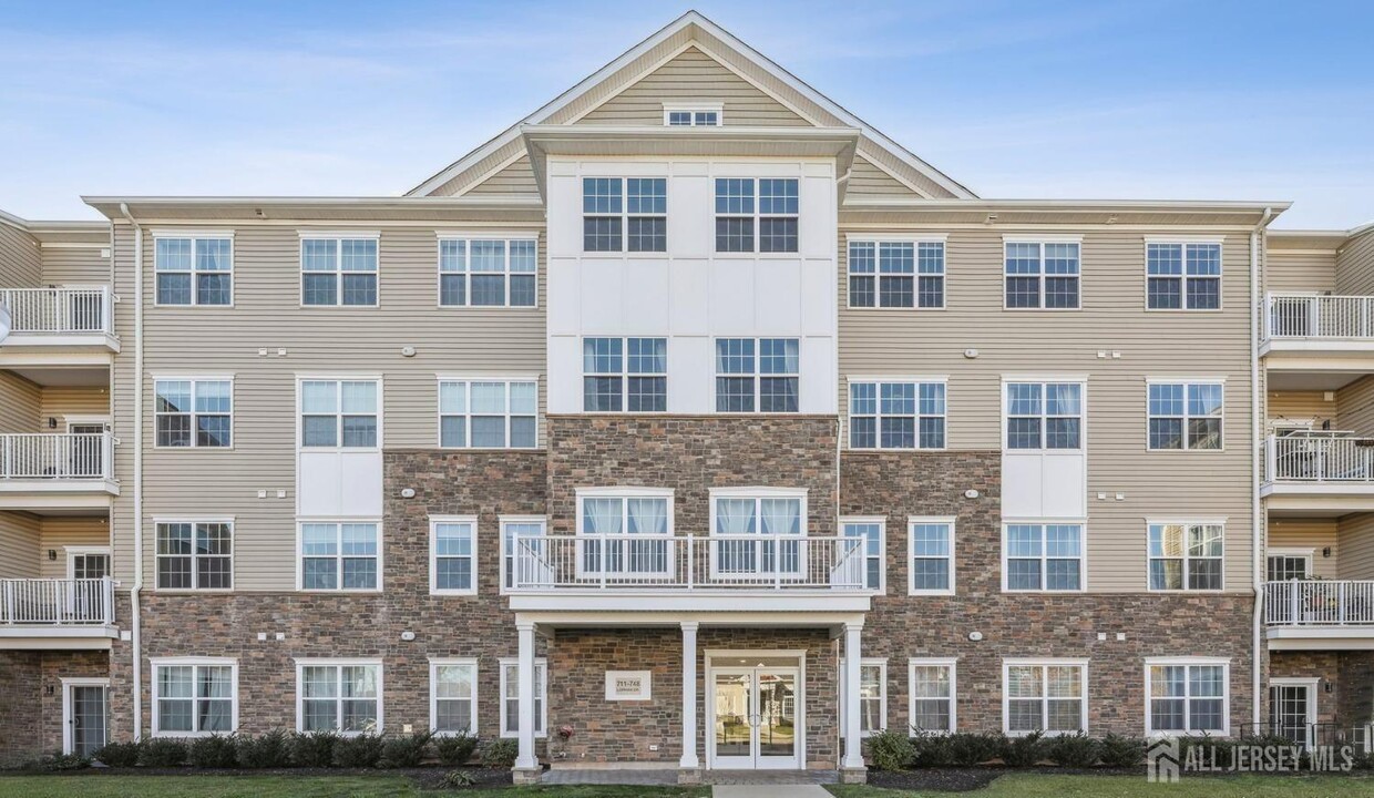 Primary Photo - 611 Lorhan Dr