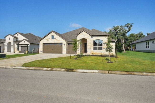 Foto del edificio - 4 Bedroom Single Family in Bastrop