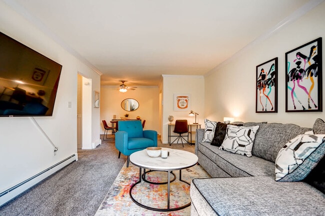 Foto del edificio - 3367 S 100th St