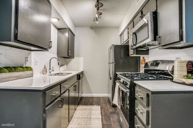 Building Photo - 1 br, 1 bath Condo - 500 Ridgecrest Cir E ...