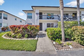 Building Photo - 13769 Date Palm Ct