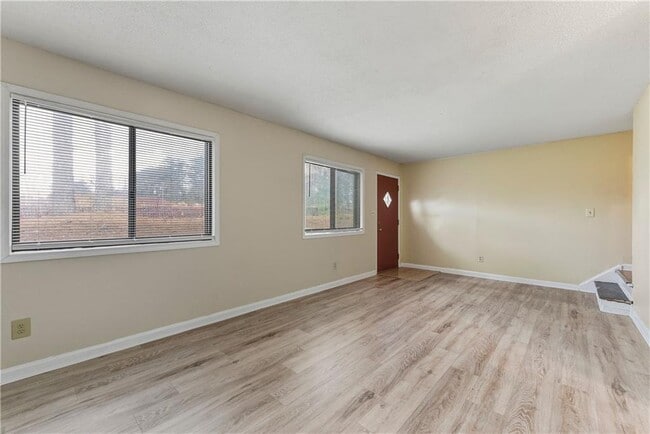 Building Photo - 4755 Yates Rd