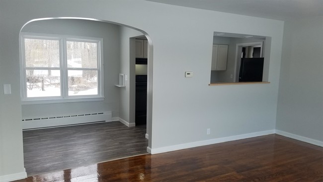 Building Photo - 7381 US-20