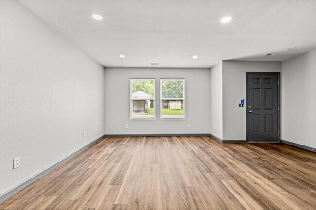 Foto del edificio - 221 N Park Ave
