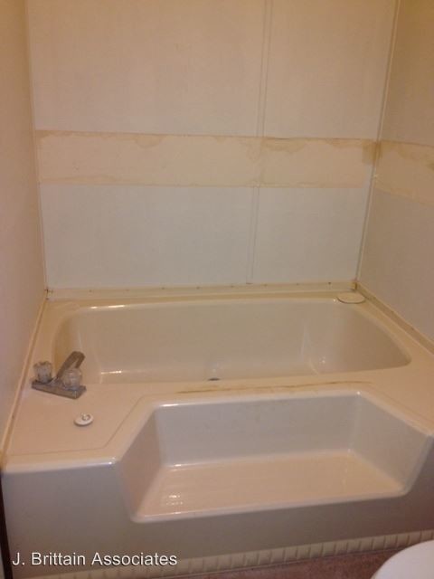 Foto del edificio - 2 br, 2 bath House - 130 Digby Road