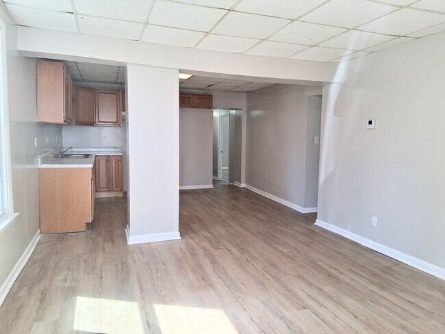 Foto del edificio - 530 Columbia Ave