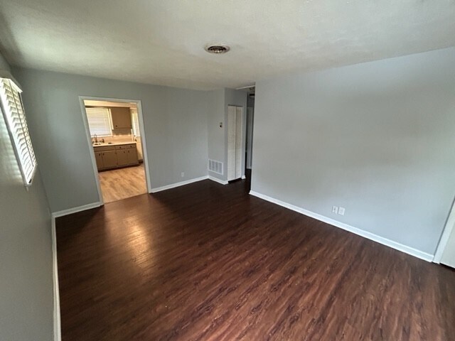 Foto del edificio - 739 Trail Dr