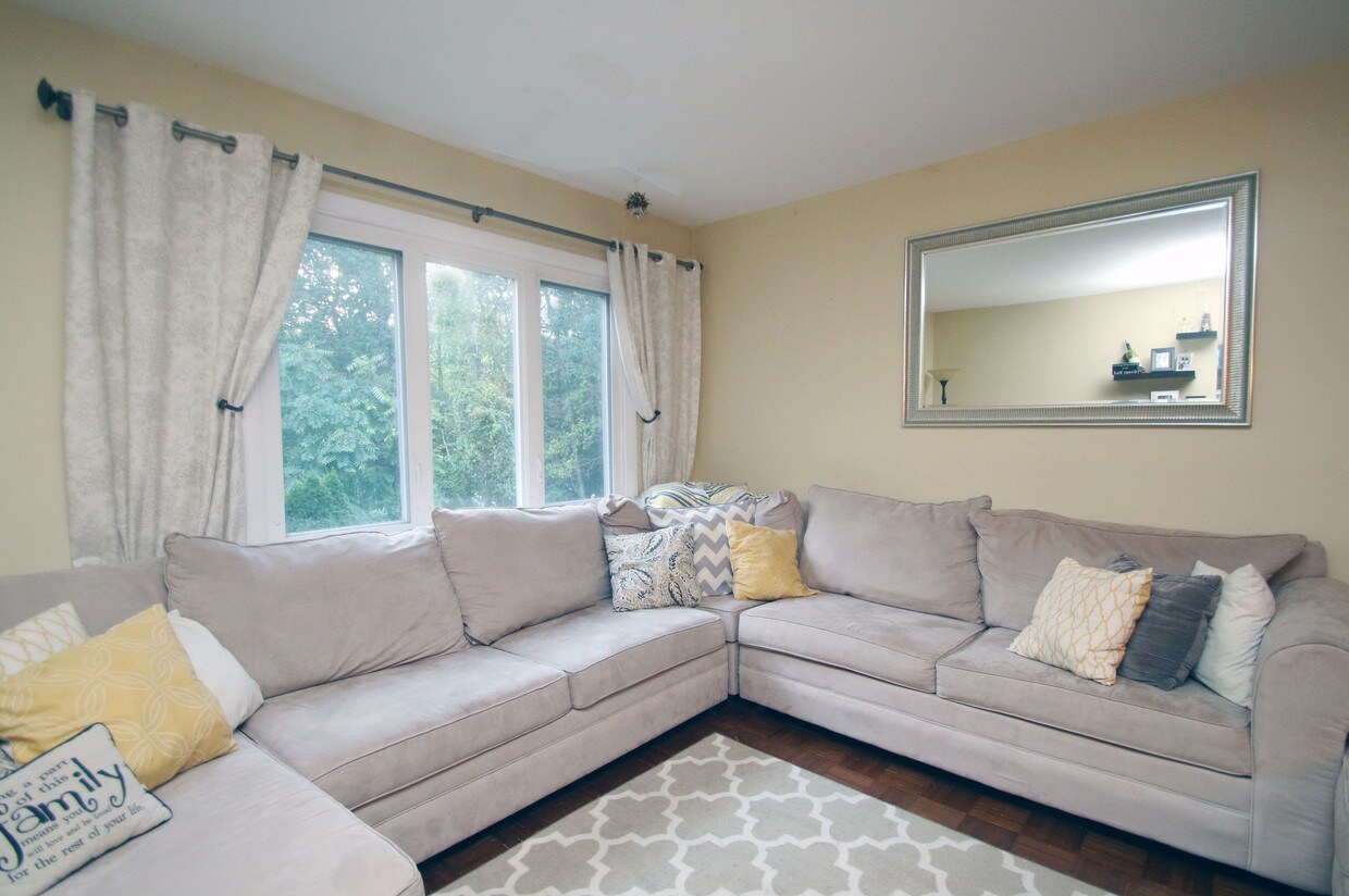 715 Frenchtown Rd, Bridgeport, CT 06606 Townhome Rentals in