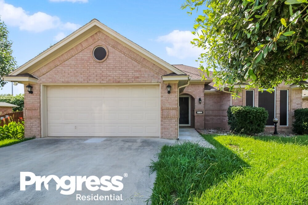 115 North Point Dr, Krum, TX 76249 House Rental in Krum, TX