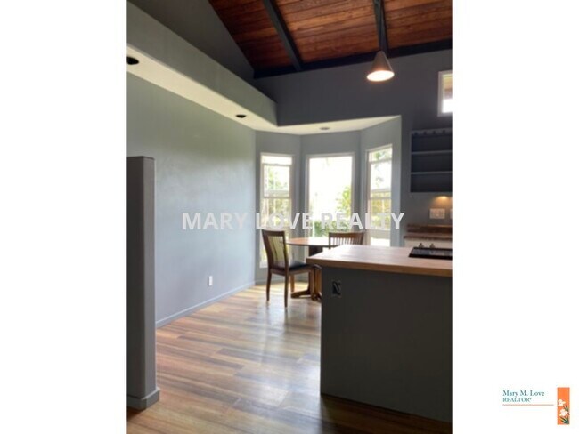 Foto del edificio - Unlfurnished 2 plus Bedroom 2 1/2 Bath Hom...