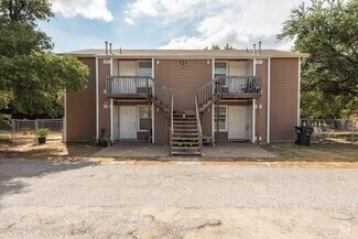Building Photo - 402 Algerita Dr