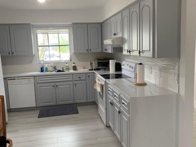 Foto del edificio - 18312 Driggers Ave