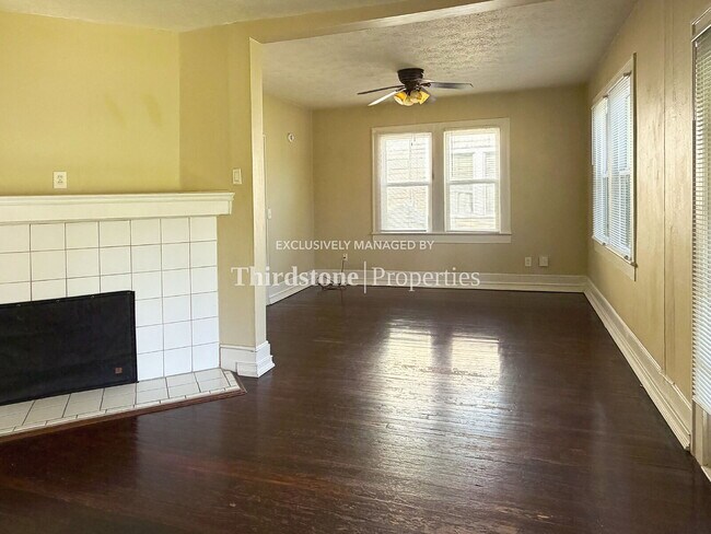 Foto del edificio - 4718 Ramona Blvd