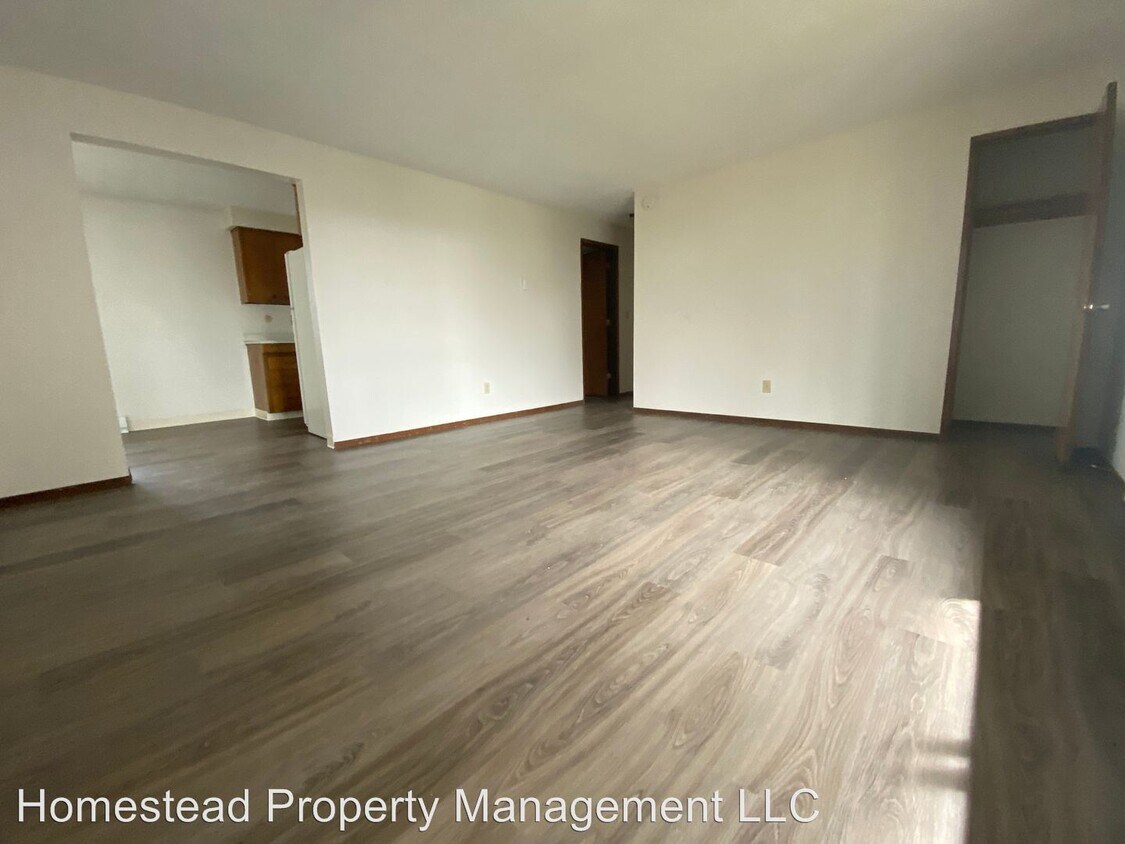 Foto principal - 652-678 Jackson St E