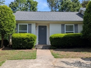 Building Photo - 108 Bogey Ln