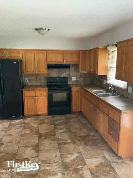 Foto del edificio - 8207 E 85th St