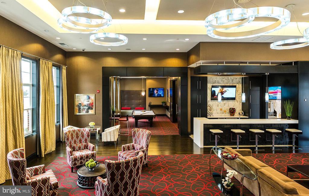 Foto principal - 1208 Churchill Downs Way