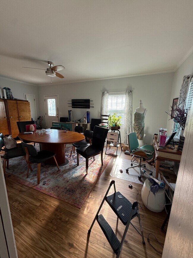 Foto del edificio - 611 Hadley Ave