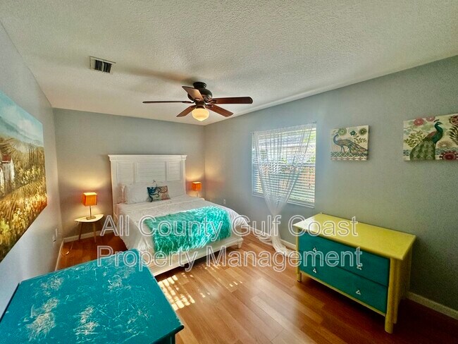 Foto del edificio - 515 15th Ave W